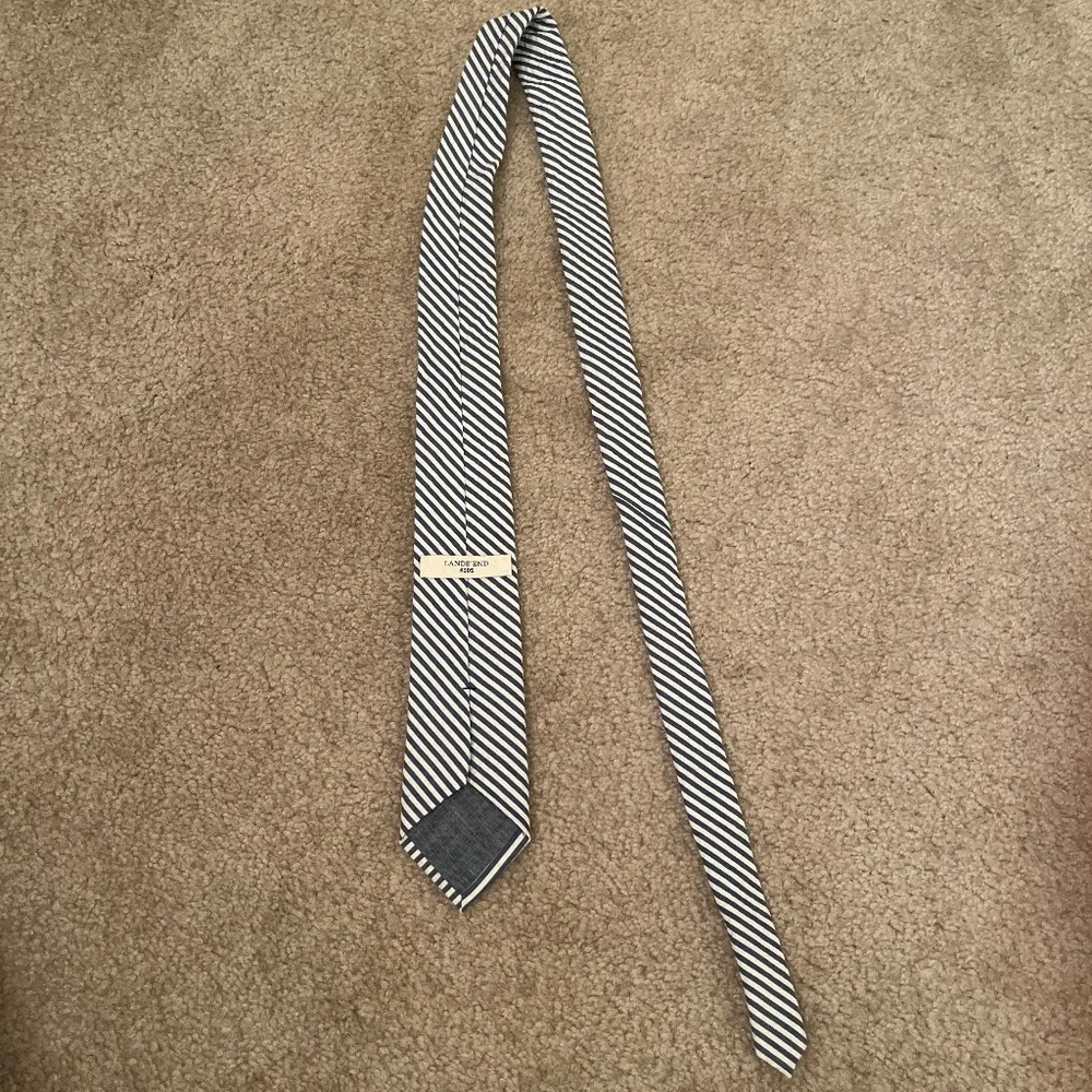 Lands’ End Kids tie